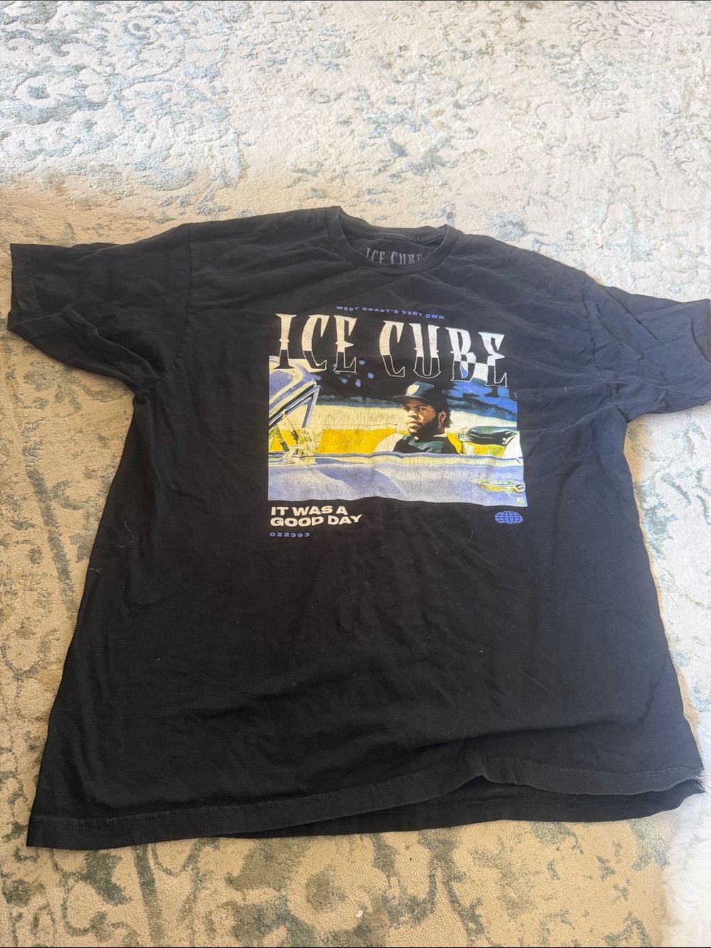 Black Graphic Short-Sleeve Tee with Front Ice Cube Print